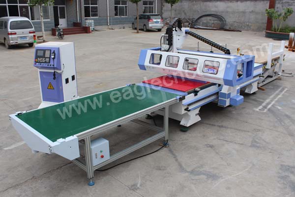 cnc wood cutting machine with auto loading unloading system